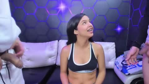 Snapshot of room_kitty chatting on 03.12.25 MIA AND PAUL online show from 03.12.25