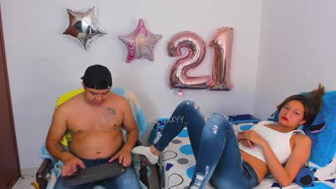 Snapshot of rooxxyy_ chatting on 01.11.25 online show from 01.11.25