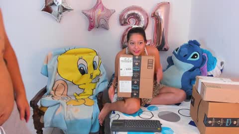 Snapshot of rooxxyy_ chatting on 01.18.25 online show from 01.18.25