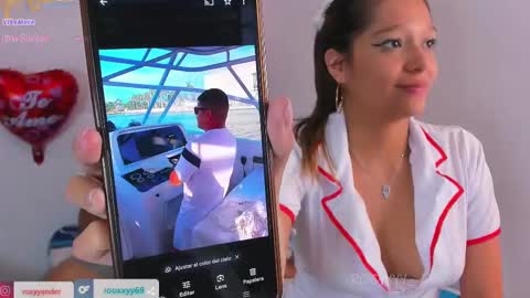 Snapshot of rooxxyy_ chatting on 03.04.25 online show from 03.04.25