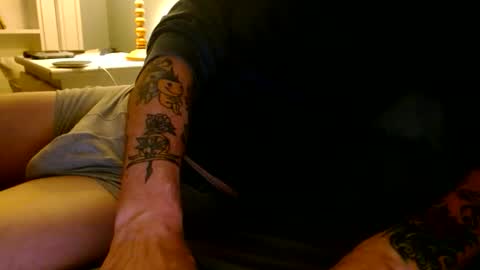 Snapshot of roquehardigan chatting on 10.22.25 Roque Hardigan online show from 10.22.25