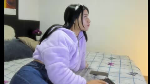 Snapshot of rosalia_santos chatting on 04.06.26 rosalia_santos online show from 04.06.26