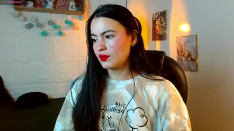 Snapshot of rosaliea chatting on 05.14.26 R O S A L I A online show from 05.14.26