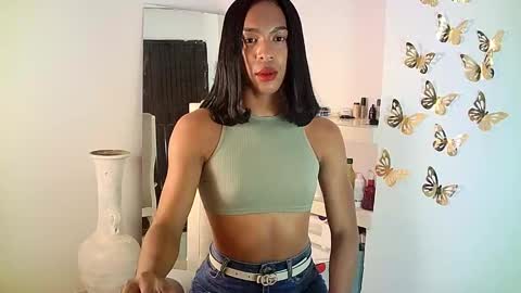 Snapshot of rosalindasexy chatting on 02.23.25 Rosalinda online show from 02.23.25
