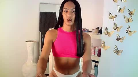 Snapshot of rosalindasexy chatting on 02.24.25 Rosalinda online show from 02.24.25