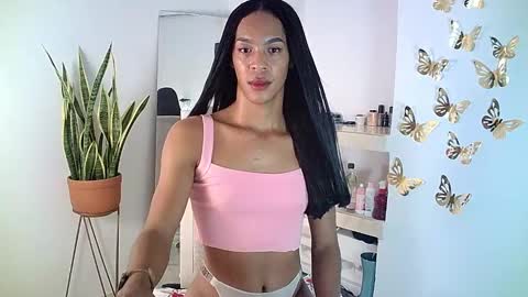 Snapshot of rosalindasexy chatting on 02.25.25 Rosalinda online show from 02.25.25