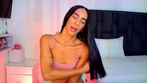 Snapshot of rosalindasexy chatting on 02.04.26 Rosalinda online show from 02.04.26