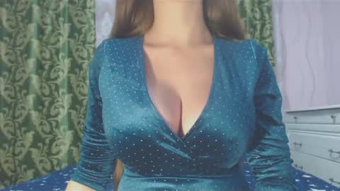RosalNiils online show from 12.12.24