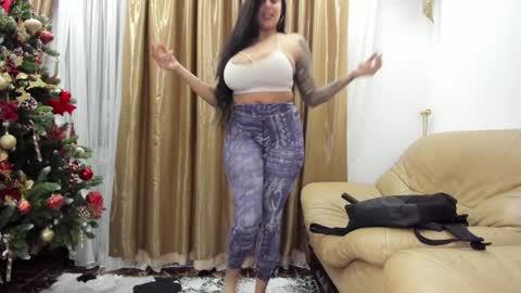 Snapshot of rosasweet02 chatting on 01.20.25 Rosa online show from 01.20.25