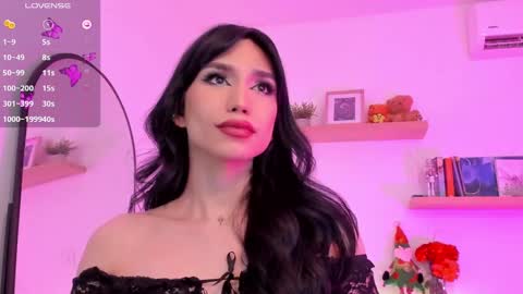 Snapshot of rose__saenz chatting on 12.22.24 Rose Saenz online show from 12.22.24