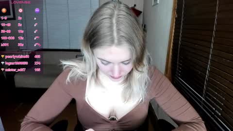 Snapshot of rose_brooks chatting on 01.14.25 Rose but u can call me princess online show from 01.14.25