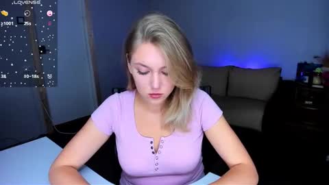 Snapshot of rose_brooks chatting on 09.28.25 Rose but u can call me princess online show from 09.28.25