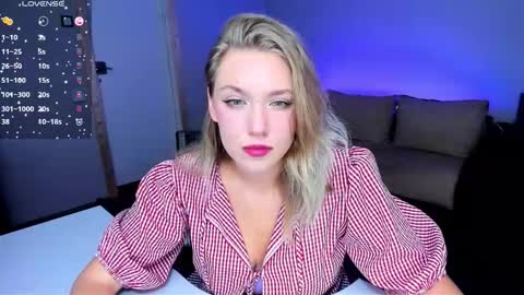 Snapshot of rose_brooks chatting on 10.05.25 Rose but u can call me princess online show from 10.05.25