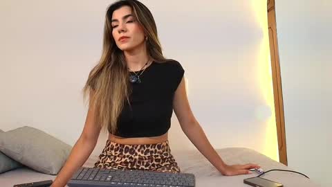 Rose And Dom online show from 04.13.26