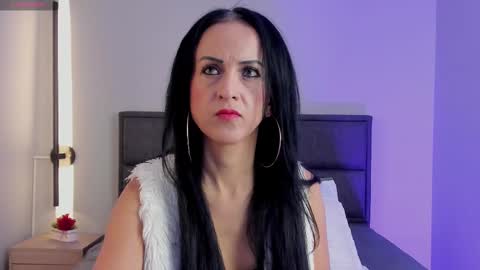 Rose online show from 09.18.25