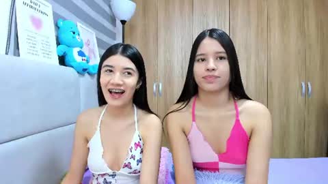 Snapshot of roseandmiah chatting on 06.30.26 Rose y Miah online show from 06.30.26