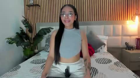 roseaurora online show from 12.05.25