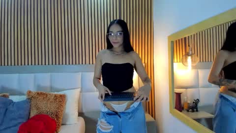 roseaurora online show from 01.15.26