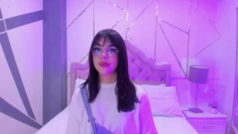 Snapshot of rosecassie chatting on 12.30.24 Rose online show from 12.30.24