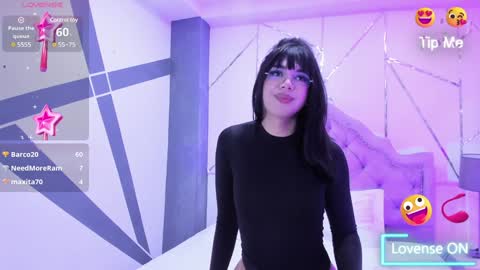 Snapshot of rosecassie chatting on 01.03.25 Rose online show from 01.03.25