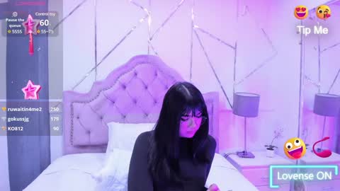 Snapshot of rosecassie chatting on 01.03.25 Rose online show from 01.03.25