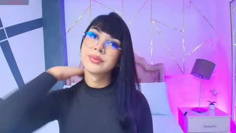 Snapshot of rosecassie chatting on 01.16.25 Rose online show from 01.16.25