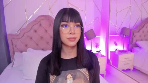 Snapshot of rosecassie chatting on 01.23.25 Rose online show from 01.23.25