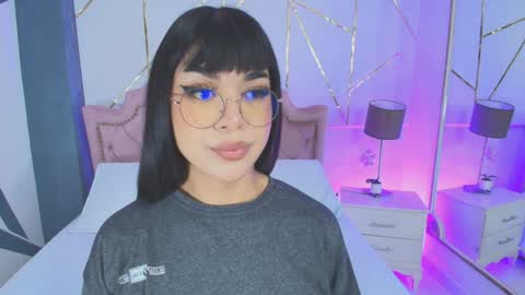 Snapshot of rosecassie chatting on 01.31.25 Rose online show from 01.31.25