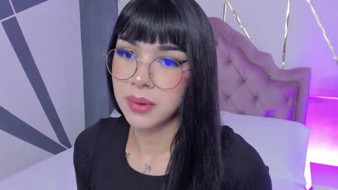 Snapshot of rosecassie chatting on 02.07.25 Rose online show from 02.07.25