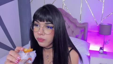 Snapshot of rosecassie chatting on 02.07.25 Rose online show from 02.07.25