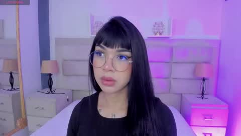 Snapshot of rosecassie chatting on 02.13.25 Rose online show from 02.13.25