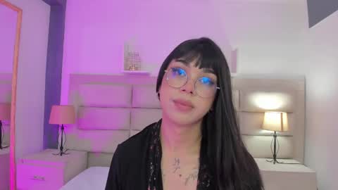 Snapshot of rosecassie chatting on 02.18.25 Rose online show from 02.18.25