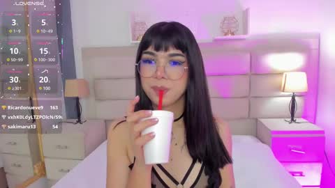 Snapshot of rosecassie chatting on 02.22.25 Rose online show from 02.22.25