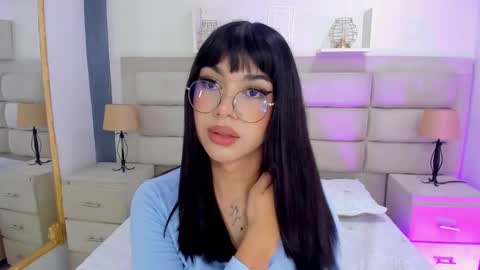 Snapshot of rosecassie chatting on 03.03.25 Rose online show from 03.03.25