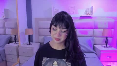 Snapshot of rosecassie chatting on 03.12.25 Rose online show from 03.12.25