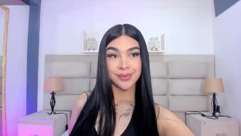 Snapshot of rosecassie chatting on 10.04.25 Rose online show from 10.04.25