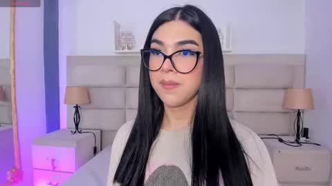 Snapshot of rosecassie chatting on 10.05.25 Rose online show from 10.05.25