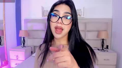 Snapshot of rosecassie chatting on 10.06.25 Rose online show from 10.06.25