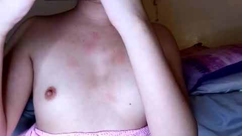 Snapshot of rosedollxc chatting on 02.07.26 Rose online show from 02.07.26