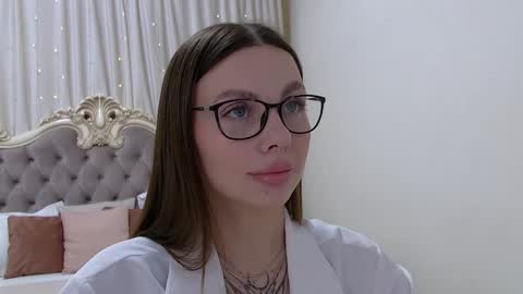Rose Hubbard online show from 02.06.25