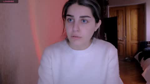 Snapshot of roselina_ chatting on 12.22.24 Rose online show from 12.22.24