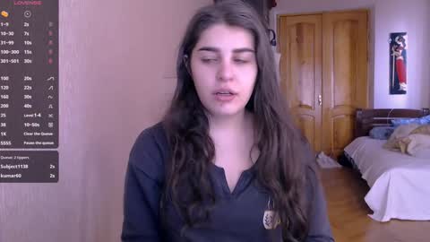 Snapshot of roselina_ chatting on 12.25.24 Rose online show from 12.25.24