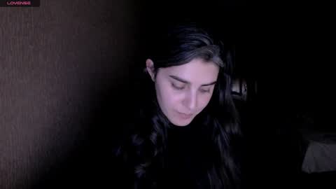 Snapshot of roselina_ chatting on 01.03.25 Rose online show from 01.03.25