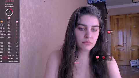 Snapshot of roselina_ chatting on 01.24.25 Rose online show from 01.24.25