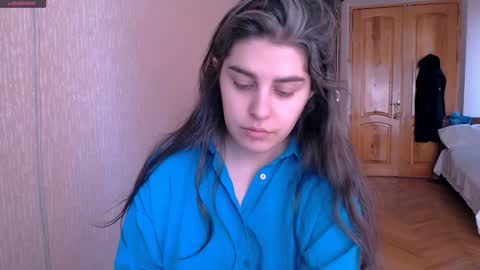 Snapshot of roselina_ chatting on 02.07.25 Rose online show from 02.07.25