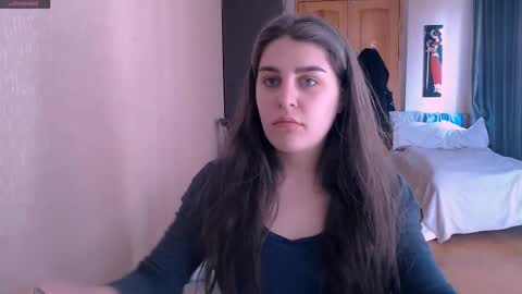 Snapshot of roselina_ chatting on 03.11.25 Rose online show from 03.11.25