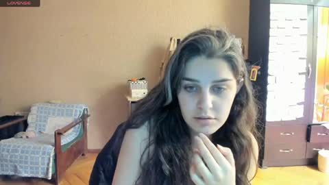 Snapshot of roselina_ chatting on 05.25.26 Rose online show from 05.25.26