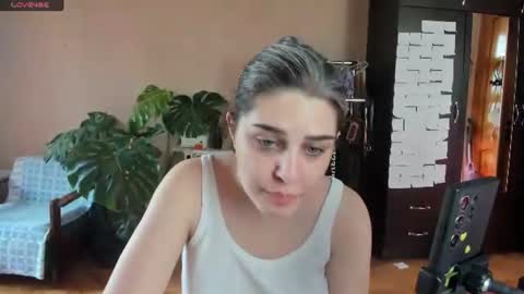 Snapshot of roselina_ chatting on 07.12.26 Rose online show from 07.12.26