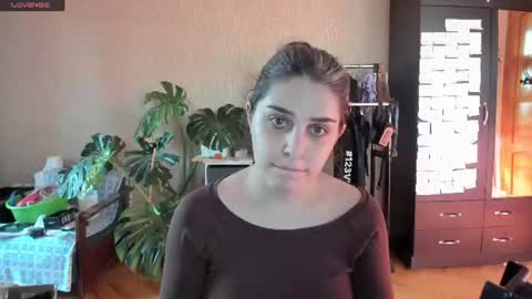 Snapshot of roselina_ chatting on 07.23.26 Rose online show from 07.23.26