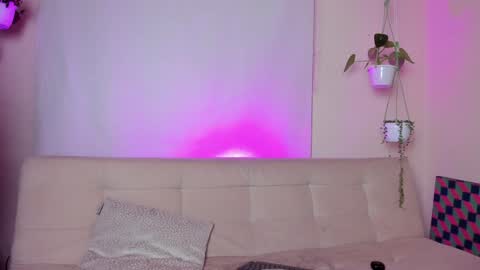 Snapshot of roselinedior chatting on 02.06.25 Lyla OF roselinedior online show from 02.06.25